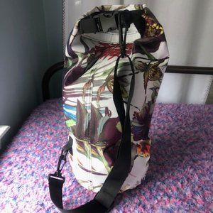 Waterproof bag with Hawaiian theme